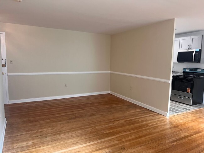 Building Photo - 1200 S Arlington Ridge Rd