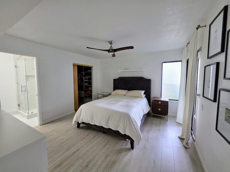 Building Photo - 4106 Apricot Dr