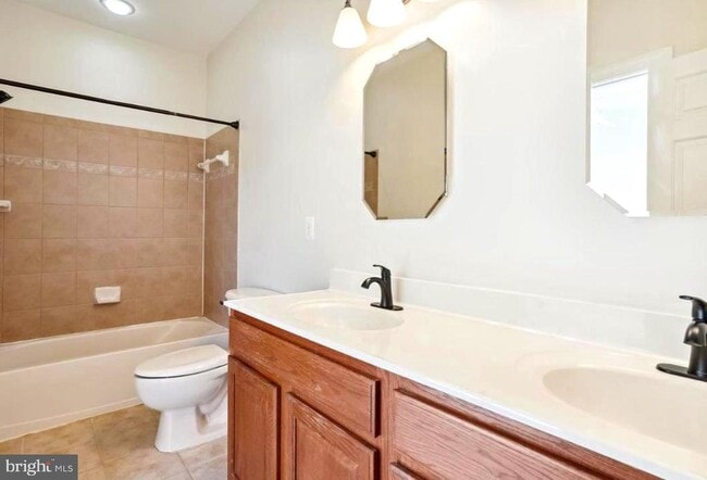 Building Photo - 5033 Softwood Ln