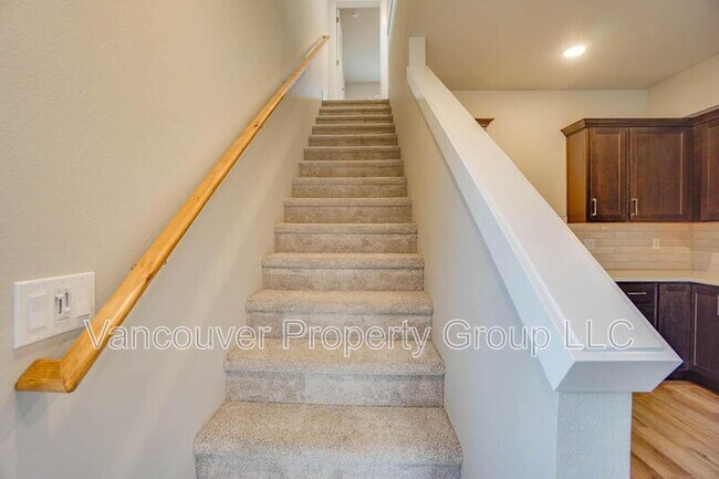 Building Photo - 313 E Caribou Ct