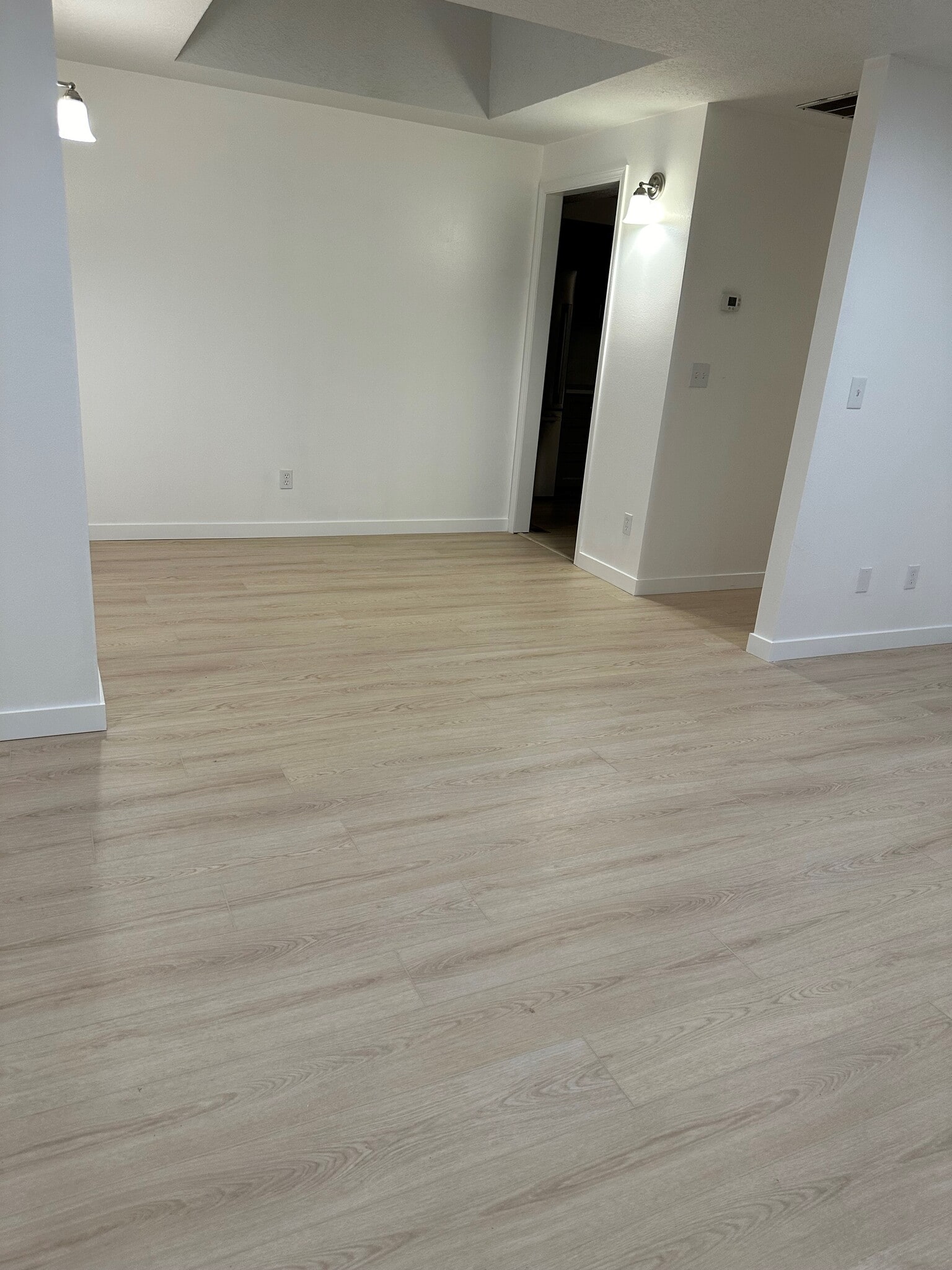 Building Photo - 6065 SW 68th Ct