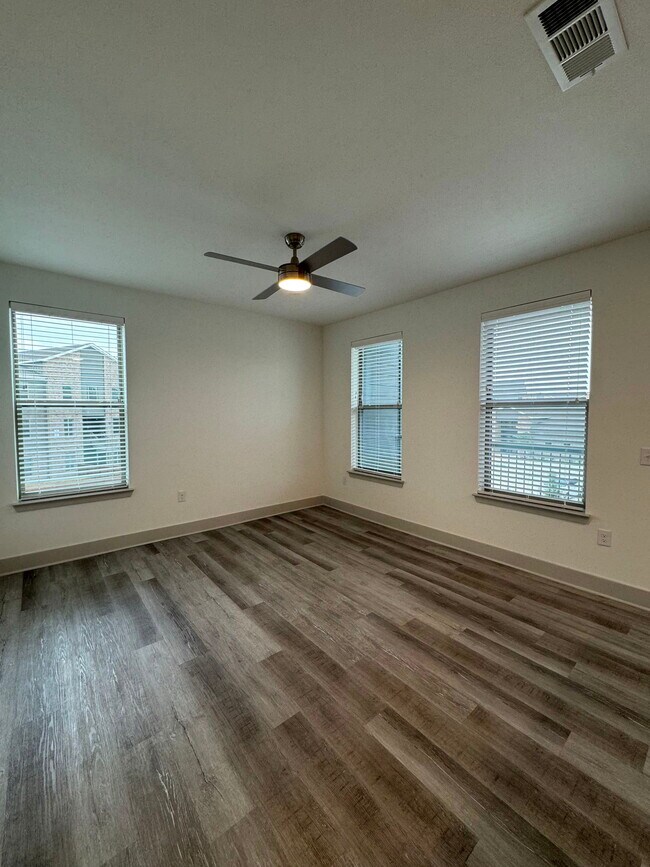 Building Photo - 5436 Huffines Blvd