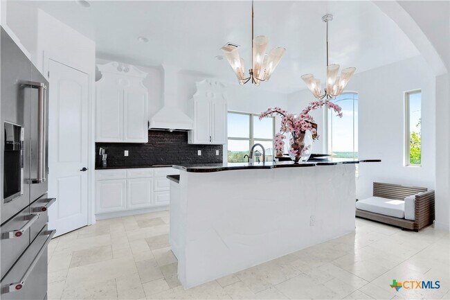 Building Photo - 513 Persimmon Trail