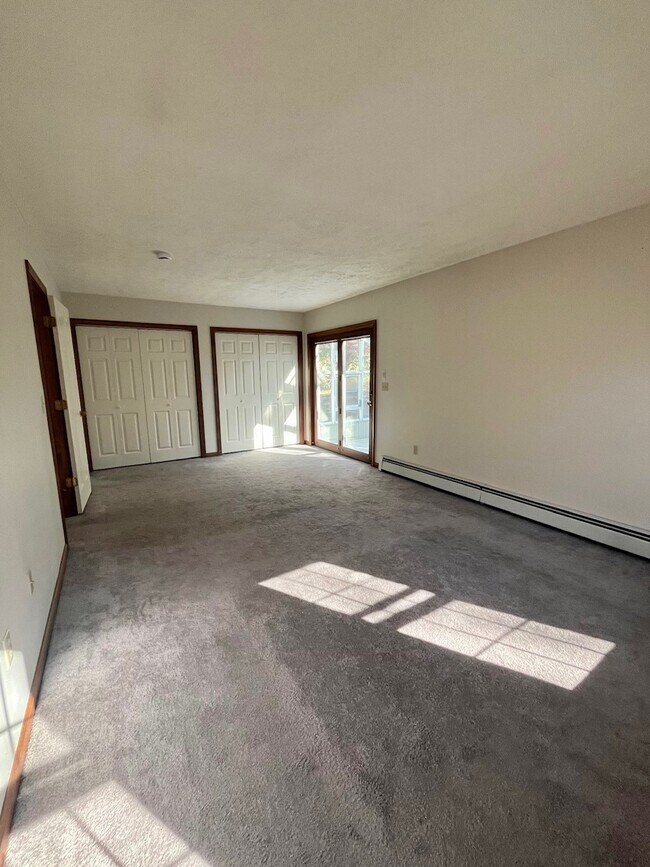 Building Photo - 61 Deer Run Trl