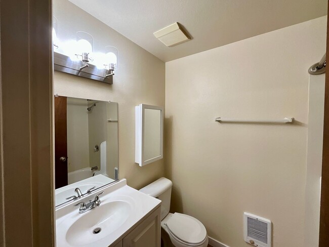 Building Photo - 7705 Timber Hill Dr