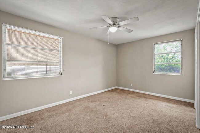 Building Photo - 6446 Ledbury Dr S