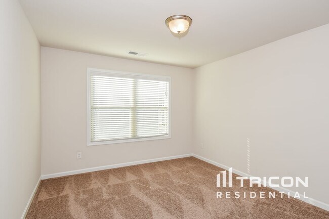 Building Photo - 97 Ireland Ln