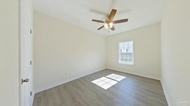 Building Photo - 2 bedroom in PENSACOLA FL 32501