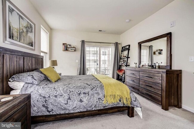 Building Photo - 4525 Champions Run