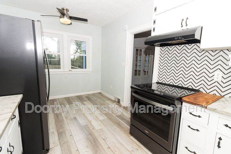 Building Photo - 408 Frazier Dr