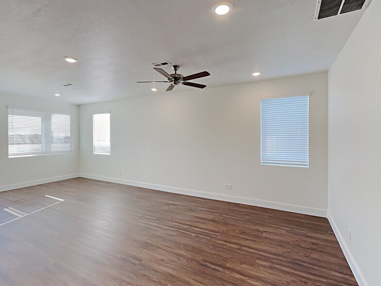 Building Photo - 3371 S 2580 W