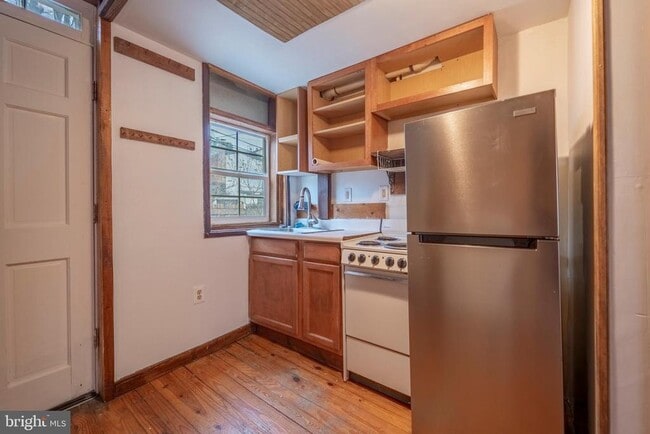 Building Photo - 914 Lemmon St