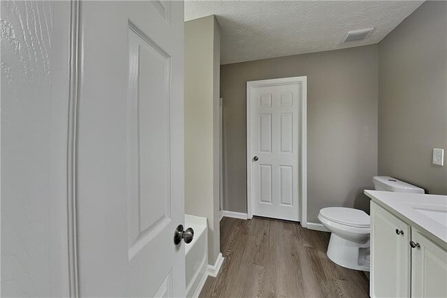 Building Photo - 1517 Briarfield Way