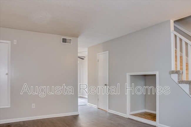 Building Photo - 3081 Parrish Rd