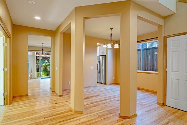 Building Photo - 18328 10th Dr SE
