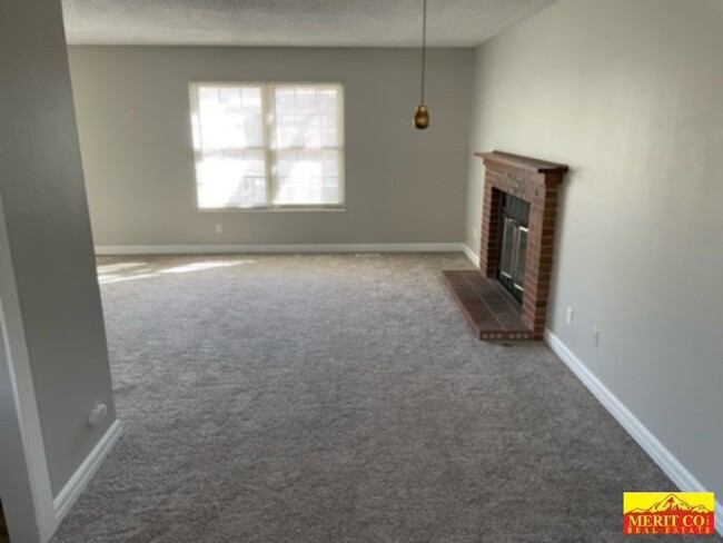 Building Photo - Single Family Home