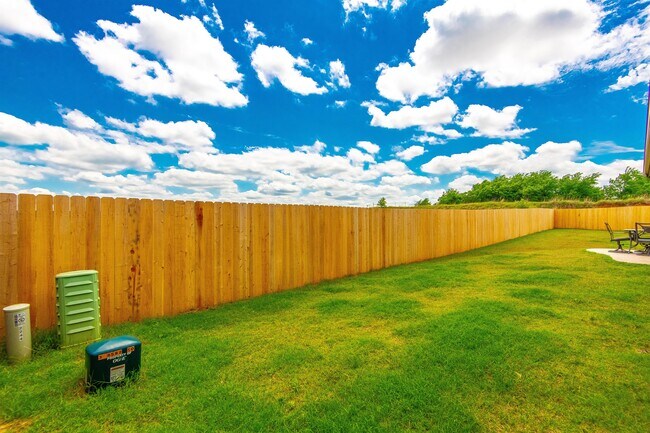 Building Photo - 2244 E Kellan Ct Terrace