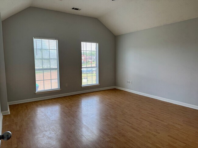 Building Photo - Stunning 3-Bedroom Home in Olive Branch - Spacious & Modern!