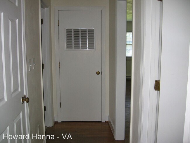 Building Photo - 2 br, 1 bath House - 2 Lumar Rd.