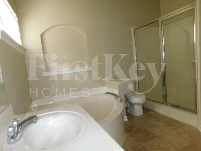 Building Photo - 4655 Tulip Creek Dr