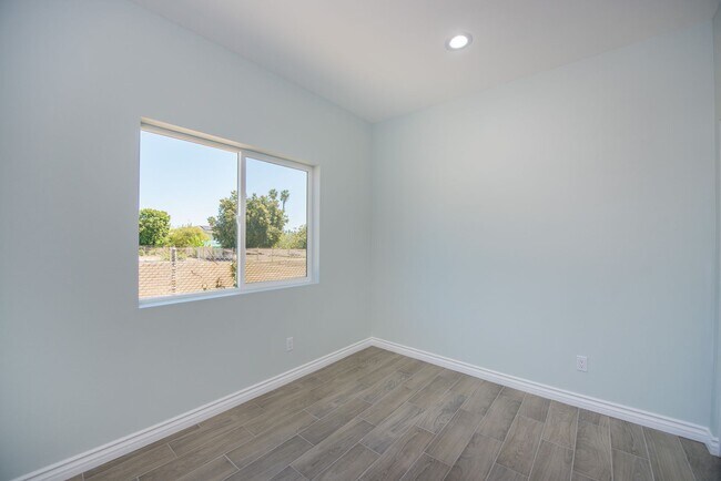 Building Photo - Brand New Home