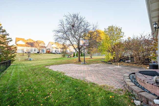 Building Photo - 511 Maggie Ln