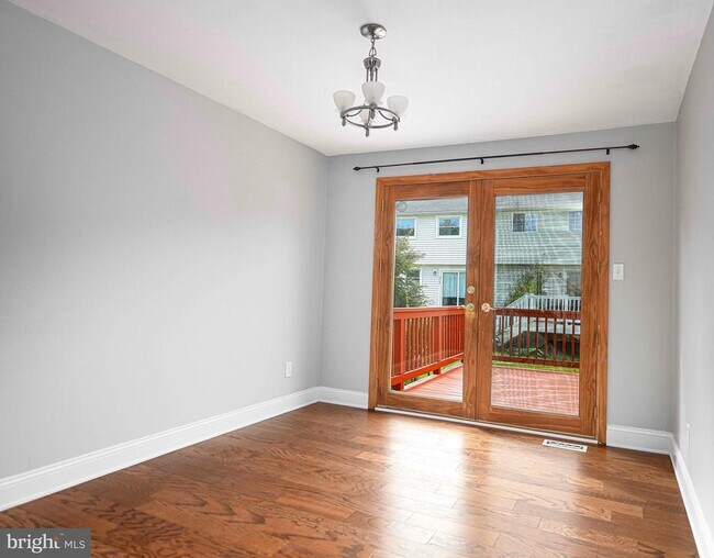 Building Photo - 224 Drexel Dr