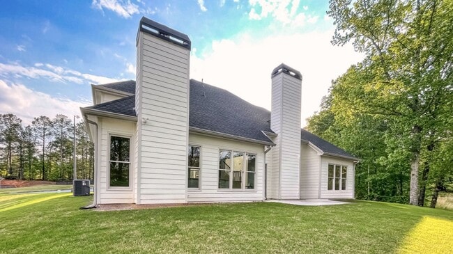 Building Photo - Newer Construction Farmhouse Style Home!