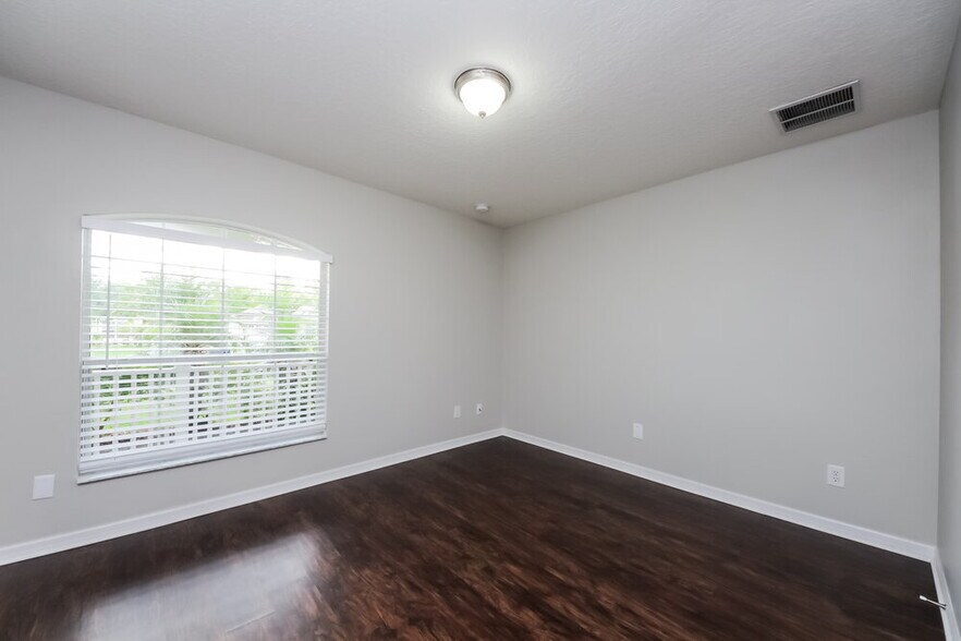 Building Photo - 3623 Doe Run Dr
