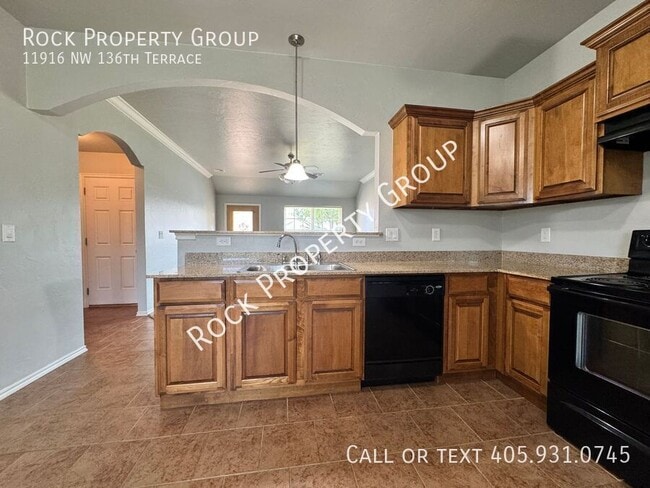 Building Photo - 11916 NW 136th Terrace