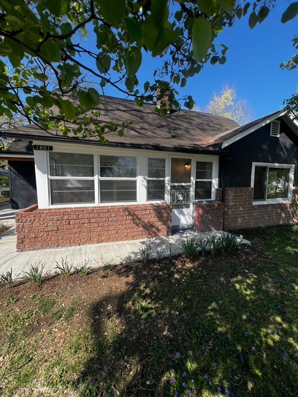 Building Photo - 1801 Woodson Dr