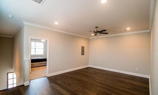 Building Photo - 3BD/3BA FOR RENT IN THE RESERVE