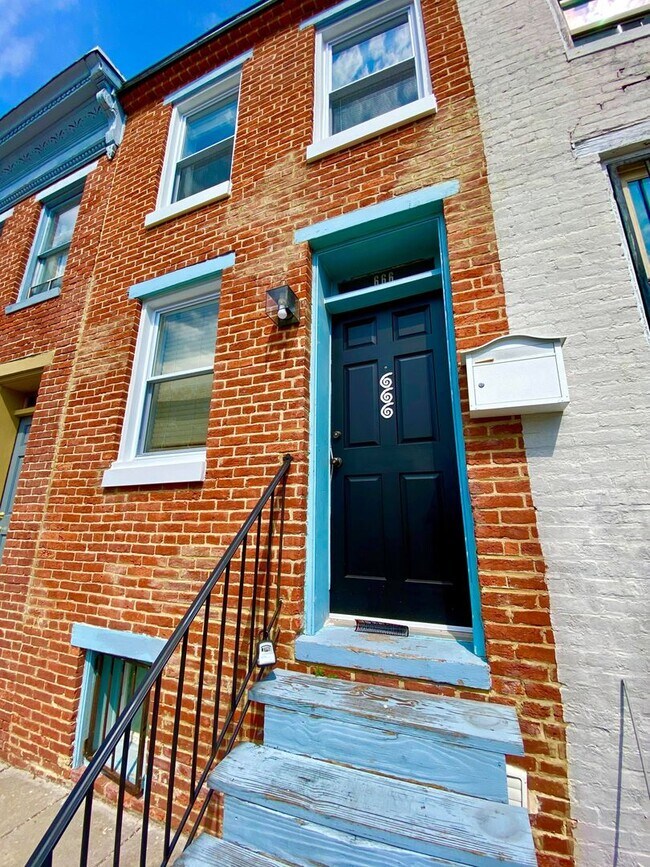 Building Photo - Charming 1BR with 1.5 Baths and Bonus Basement Room in the Heart of Ridgley’s Delight