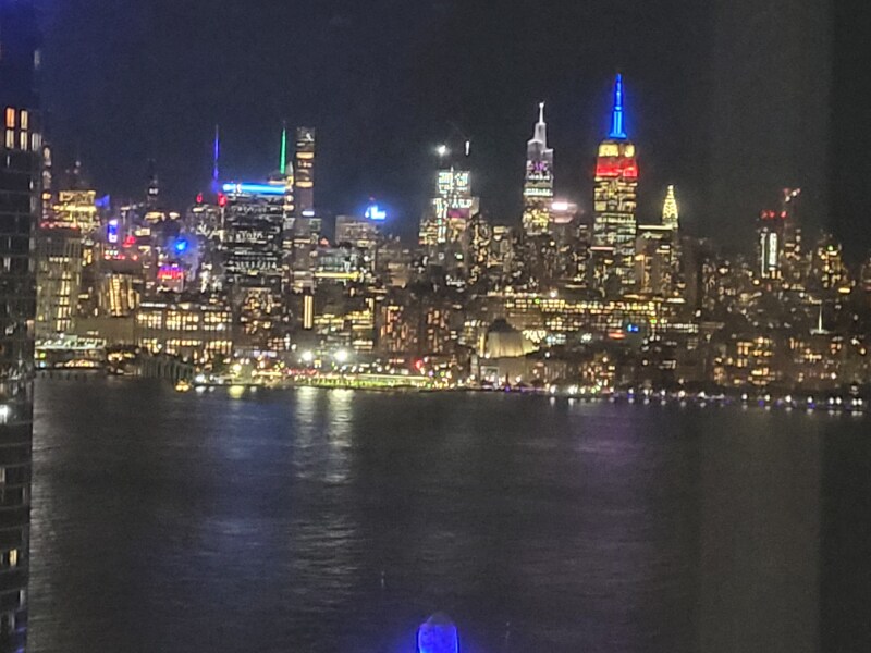 Building Photo - 45 River Dr S