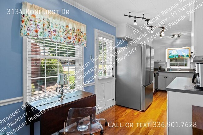 Building Photo - 3134 Bonhurst Dr
