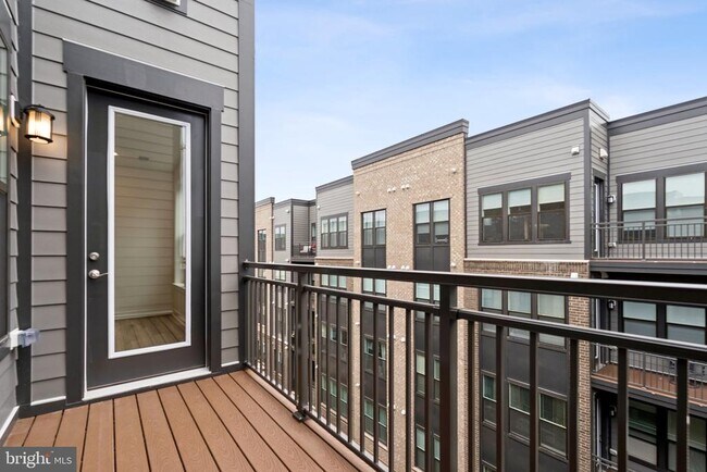 Building Photo - 21731 Dovekie Ter