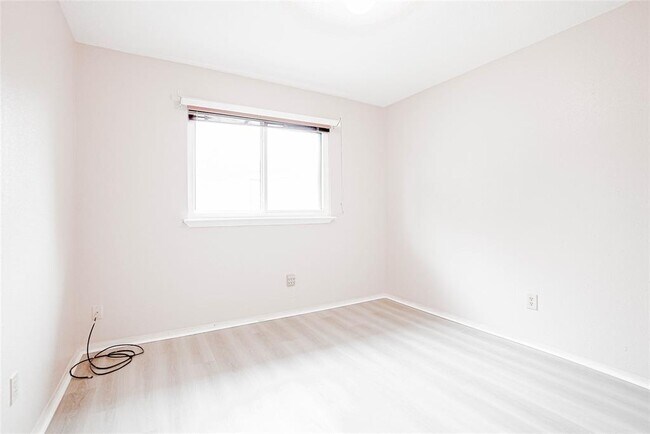 Building Photo - 11103 W Brompton Dr