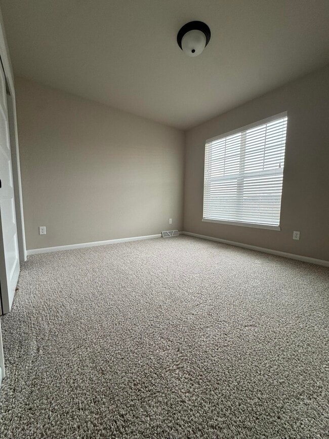 Building Photo - 2175 Autumn Lake Parkway