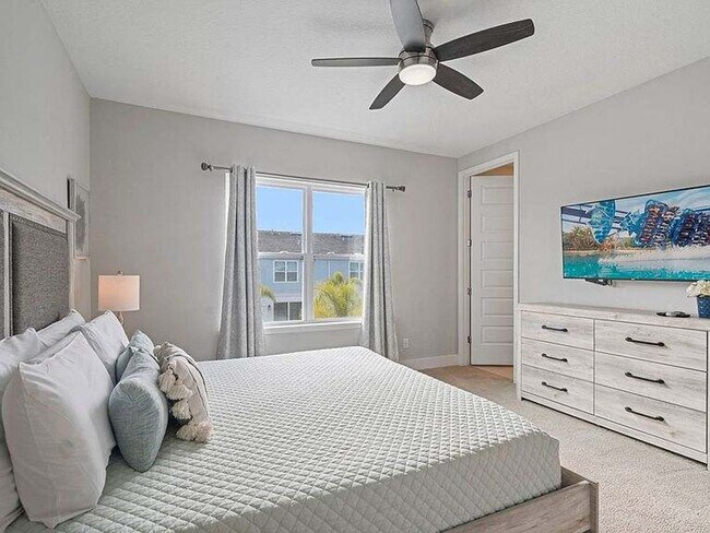 Building Photo - 7916 Draw St