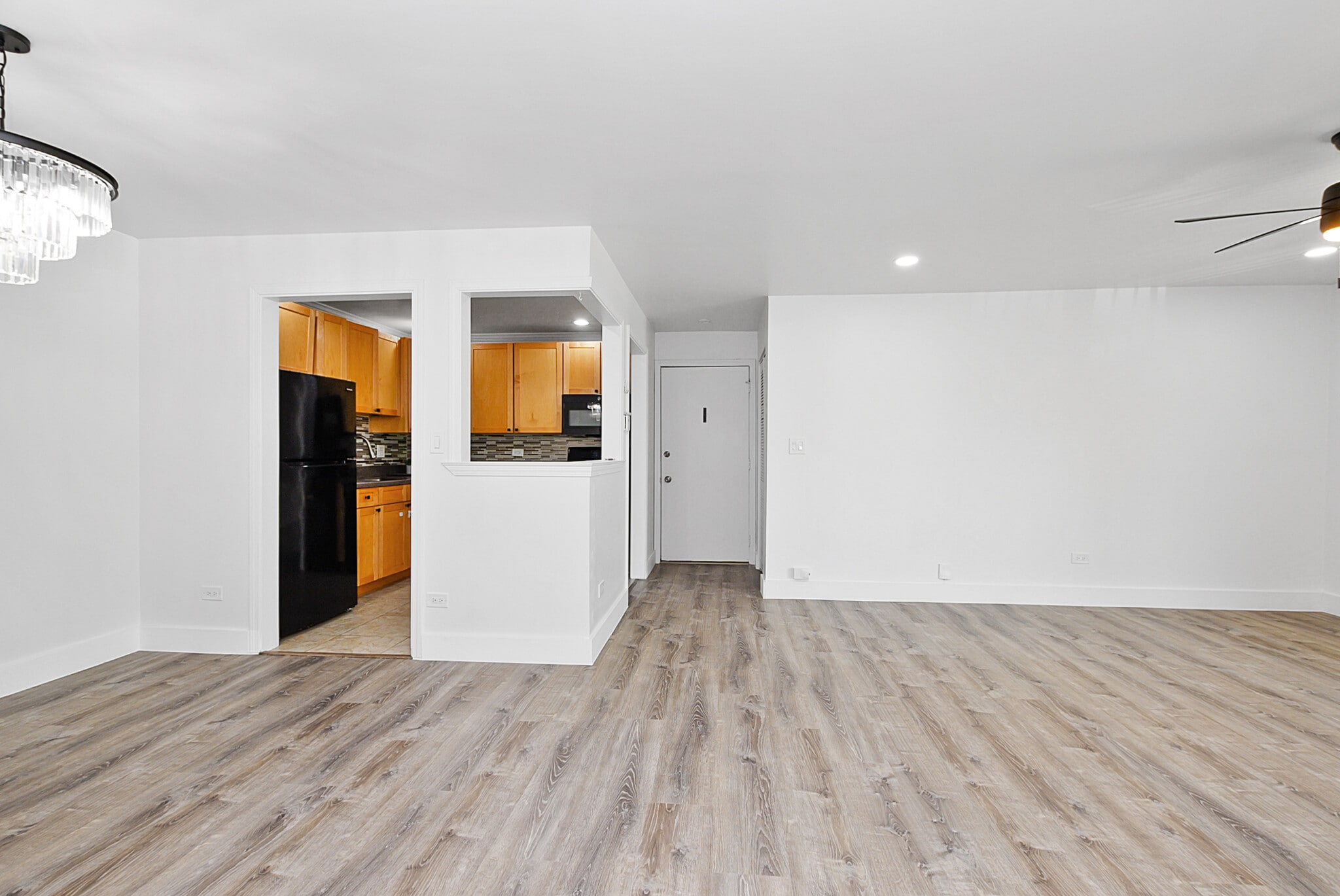 Building Photo - 16W540 87th St