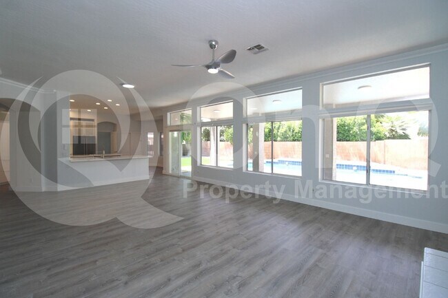Building Photo - 1916 W Pinon Ct