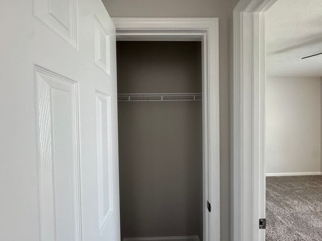 Building Photo - Newly Renovated 3BR 2BA home close to GM, ...