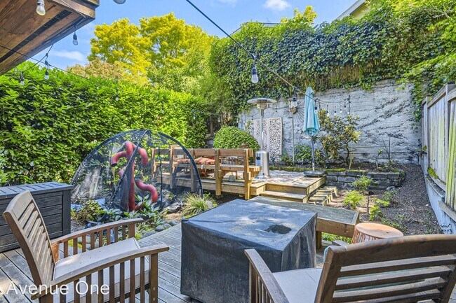 Building Photo - 4 br, 3 bath House - 1614 32nd Ave