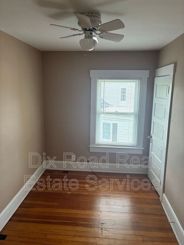 Building Photo - 504 Highland St