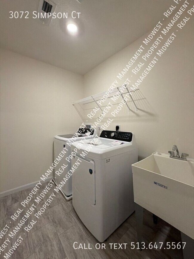 Building Photo - 3072 Simpson Ct