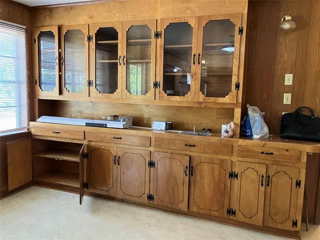 Building Photo - 205 Larkspur Ln