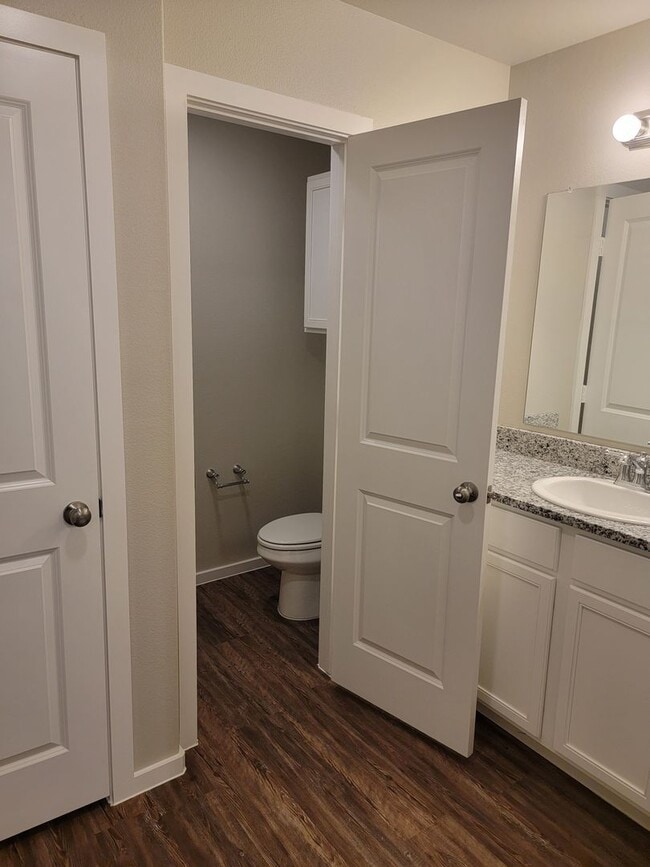 Building Photo - 2125 N Jayton Ave