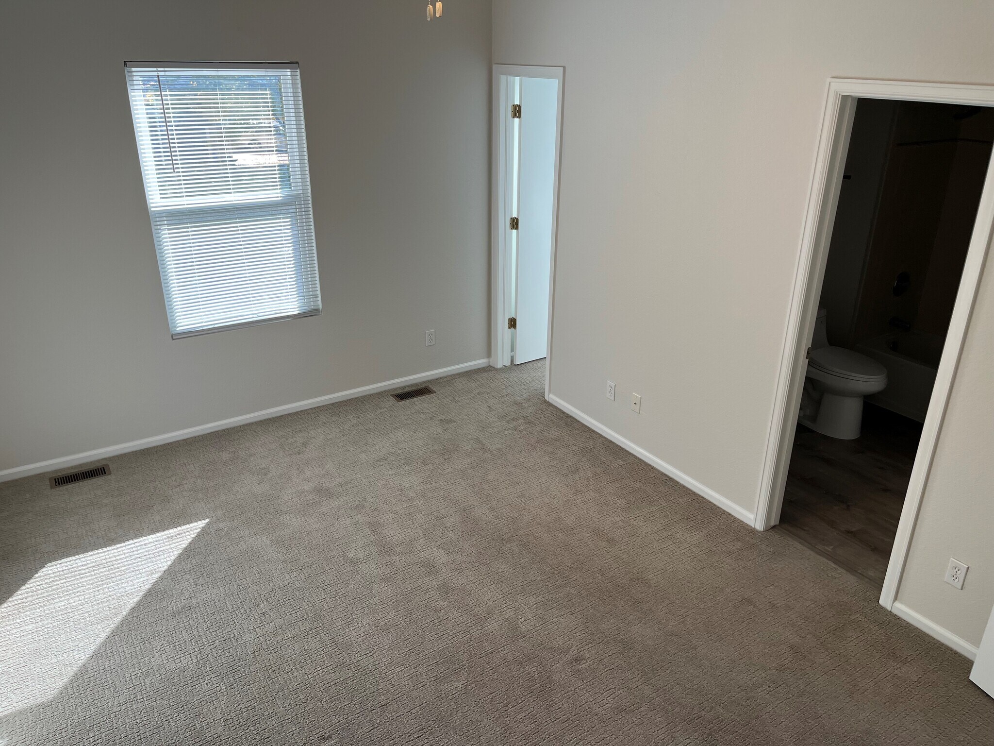 CEILING FAN - 9688 Harris Cir