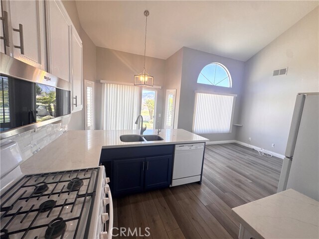 Building Photo - 1284 Fairway Oaks Ave