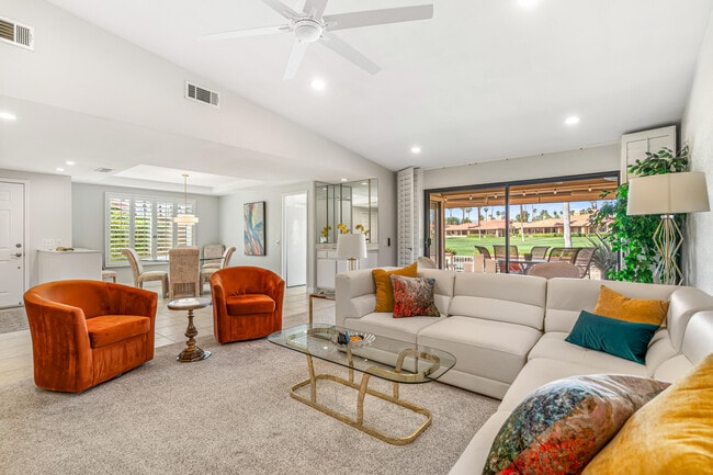 Building Photo - 39 Maximo Way